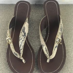 Tory Burch: Womens Thong Slip on Sandal:Sz-10.5 excellent condition!!!!